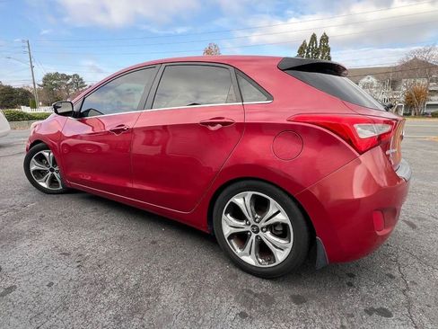 Used 2014 Hyundai Elantra GT w/ Option Group 03 FWD image 4