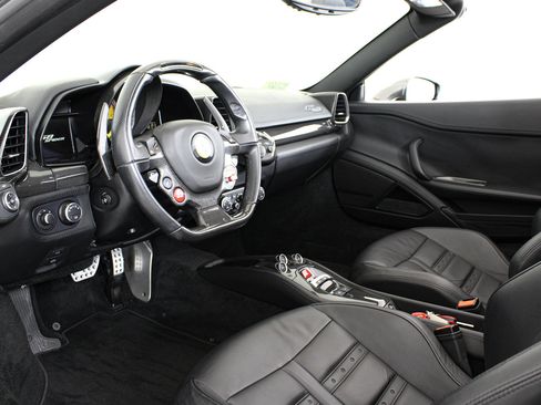 Certified 2013 Ferrari 458 Spider RWD image 41