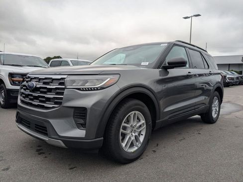 New 2026 Ford Explorer Active image 8