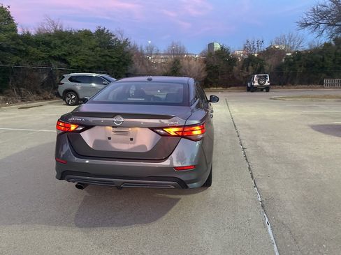Certified 2023 Nissan Sentra SR w/ SR Premium Package image 9