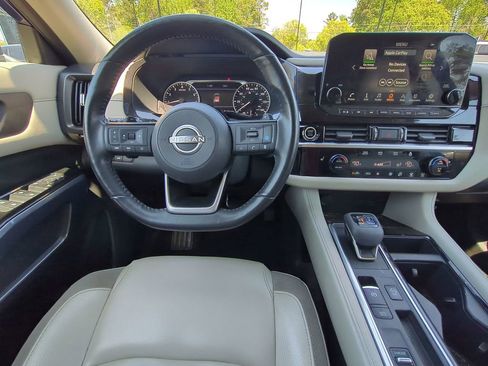 Used 2022 Nissan Pathfinder SL w/ Cargo Package FWD image 16