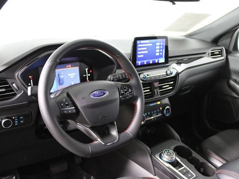 Used 2025 Ford Escape ST-Line FWD image 9