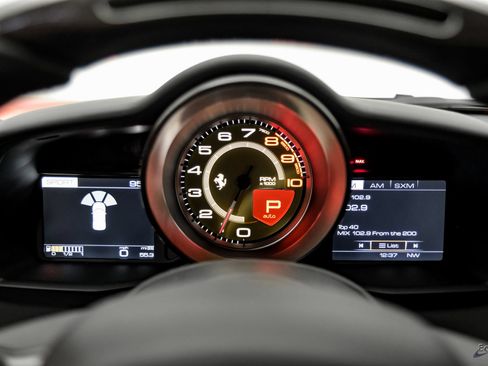 Used 2017 Ferrari 488 GTB RWD image 90