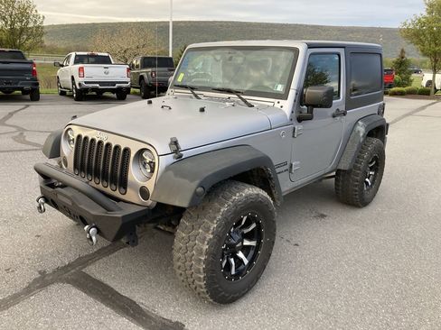 Used 2015 Jeep Wrangler Sport w/ Quick Order Package 24S AWD/4WD image 3