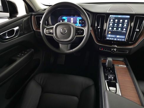 Certified 2023 Volvo XC60 B5 Plus w/ Climate Package AWD/4WD image 20