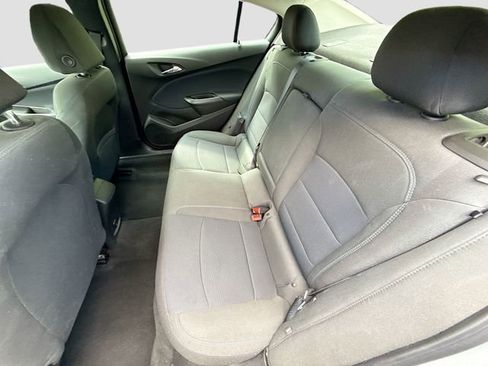 Used 2018 Chevrolet Cruze LT w/ Convenience Package FWD image 25