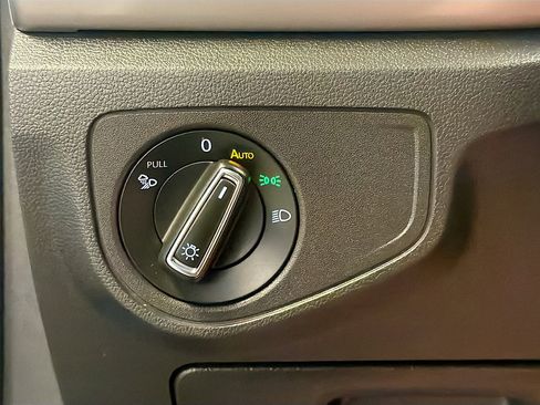 Used 2021 Volkswagen Atlas SEL image 17