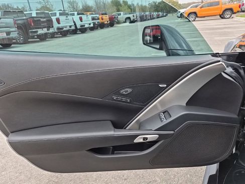 Used 2016 Chevrolet Corvette Z06 w/ Z07 Performance Package image 17