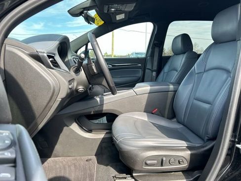 Used 2022 Buick Enclave Premium image 33