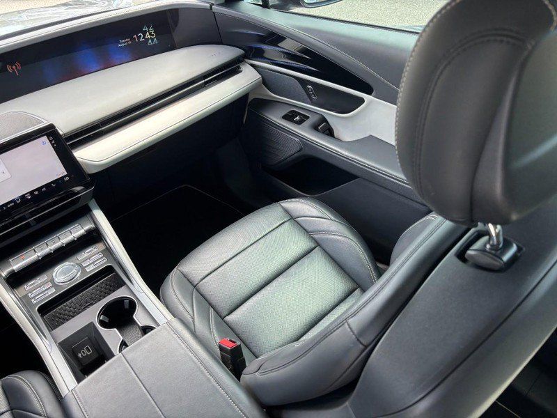 Certified 2024 Lincoln Nautilus Premier AWD/4WD image 11