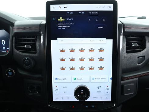 Used 2023 Ford Expedition Limited image 16