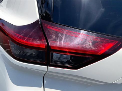 Used 2021 Nissan Rogue SV FWD image 28