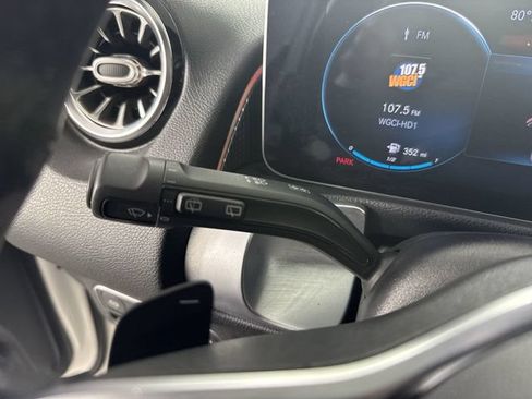 Used 2021 Mercedes-Benz GLB 250 4MATIC image 15