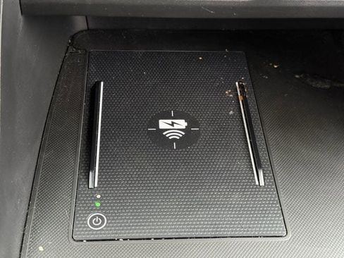 Used 2025 Honda Pilot TrailSport image 23