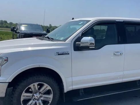Used 2019 Ford F150 Lariat w/ Equipment Group 502A Luxury AWD/4WD image 2