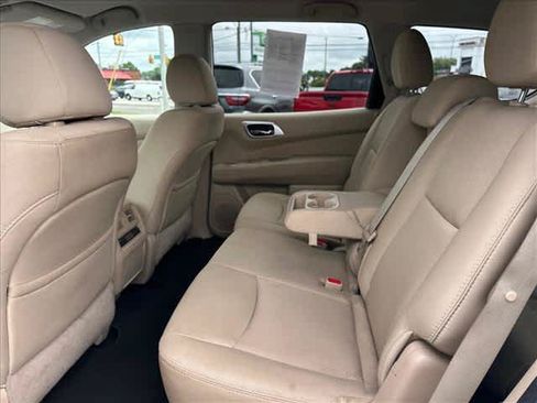 Used 2017 Nissan Pathfinder SV FWD image 13