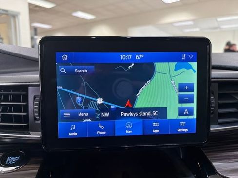 Used 2023 Ford Explorer Limited image 22