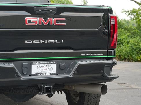 Used 2024 GMC Sierra 2500 Denali w/ Denali Reserve Package AWD/4WD image 10