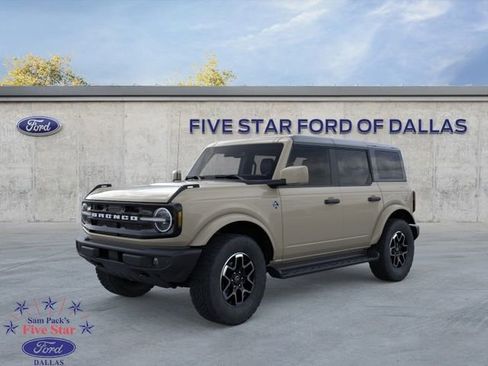 New 2026 Ford Bronco Outer Banks AWD/4WD image 1