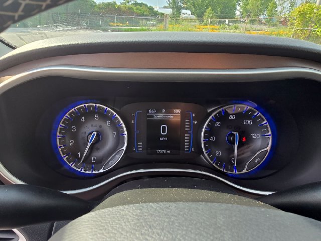 Used 2024 Chrysler Voyager LX FWD image 30