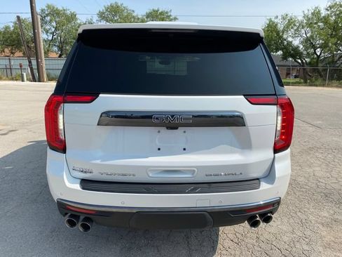 Used 2023 GMC Yukon Denali Ultimate AWD/4WD image 5