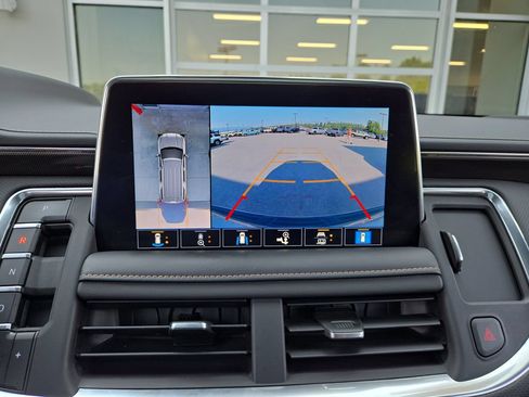 Used 2021 GMC Yukon AT4 w/ AT4 Premium Package AWD/4WD image 25