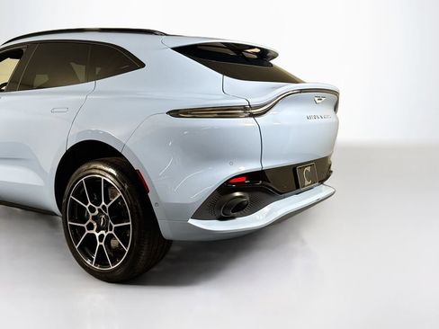 Used 2023 Aston Martin DBX AWD/4WD image 25