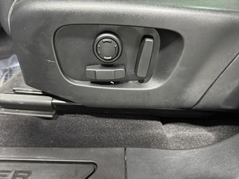 Used 2020 Land Rover Range Rover Evoque S image 27