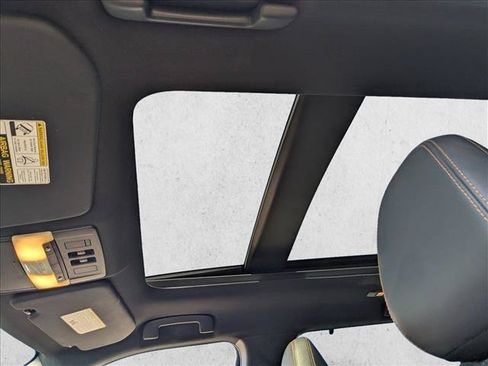 Used 2023 Mitsubishi Outlander SEL FWD image 16