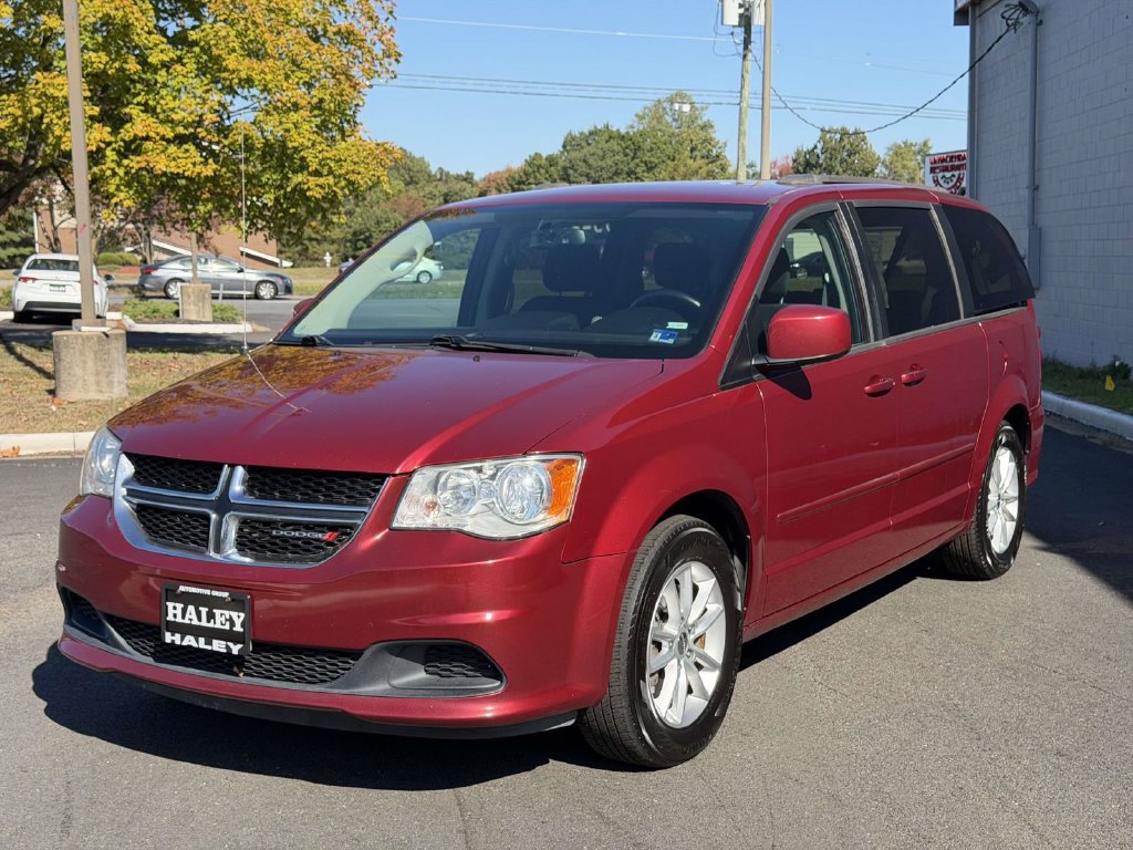 Used 2016 Dodge Grand Caravan SXT w/ UConnect Hands-Free Group FWD image 21