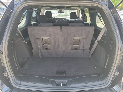 Used 2024 Dodge Durango SXT AWD/4WD image 7