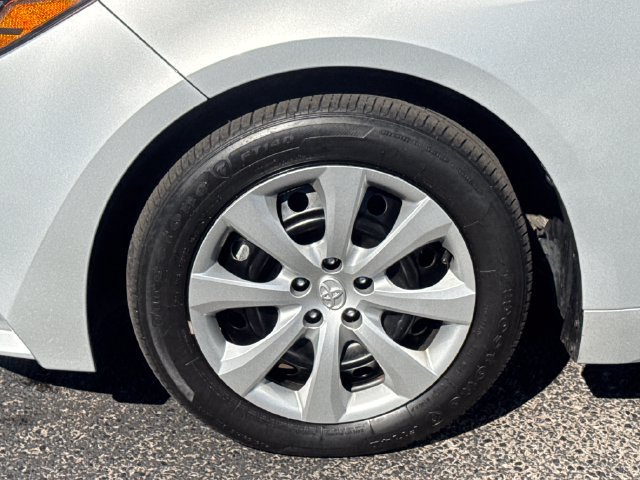 Used 2026 Toyota Corolla LE FWD image 24