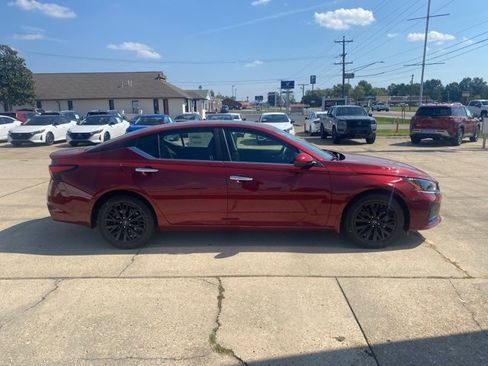 New 2025 Nissan Altima 2.5 SV w/ SV Special Edition Package image 7