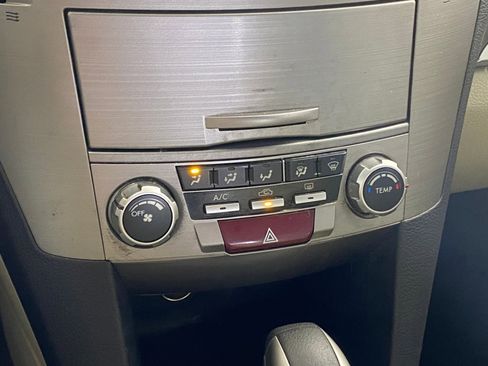 Used 2011 Subaru Legacy 2.5i Premium w/ All-Weather Pkg image 26