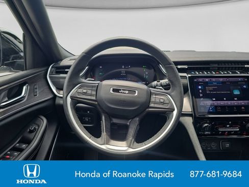 Used 2024 Jeep Grand Cherokee Limited 4xe AWD/4WD image 13