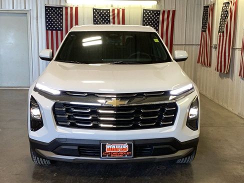 New 2026 Chevrolet Equinox LT AWD/4WD image 16