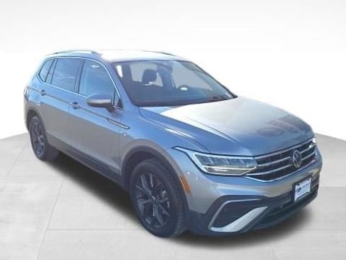 Used 2024 Volkswagen Tiguan SE AWD/4WD image 7