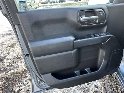 Used 2019 Chevrolet Silverado 1500 Custom w/ Custom Value Package image 16