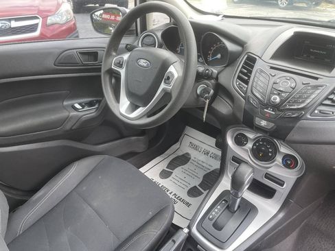 Used 2019 Ford Fiesta SE FWD image 22