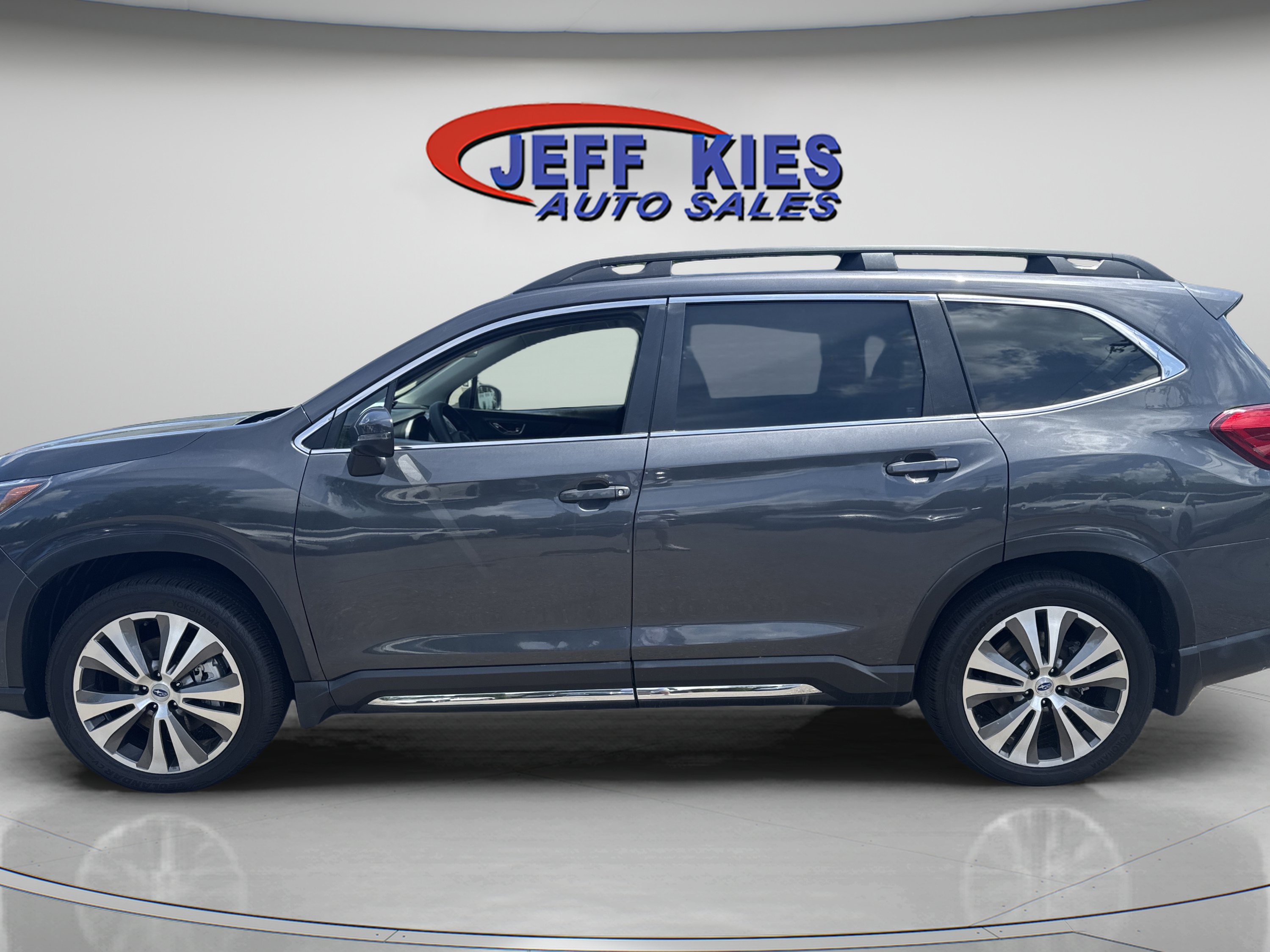 Used 2022 Subaru Ascent Limited w/ Technology Package AWD/4WD image 10