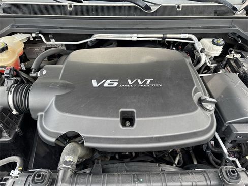 Certified 2019 GMC Canyon SLT w/ Driver Alert Package image 34