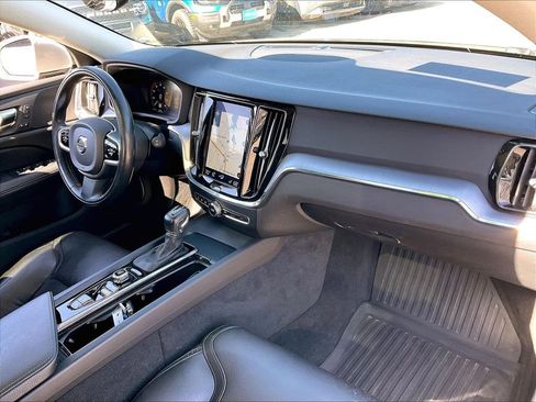 Used 2020 Volvo V60 T5 Cross Country w/ Protection Package image 13