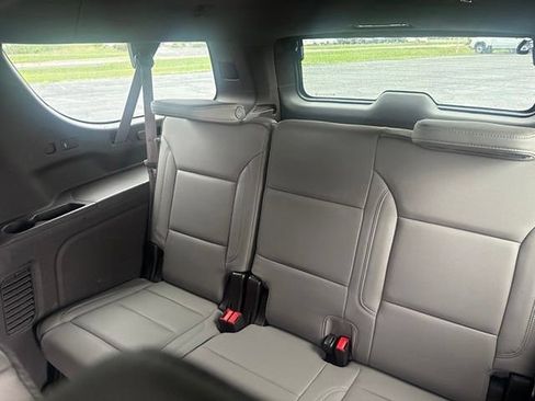 Used 2022 GMC Yukon XL SLT w/ SLT Luxury Package AWD/4WD image 12