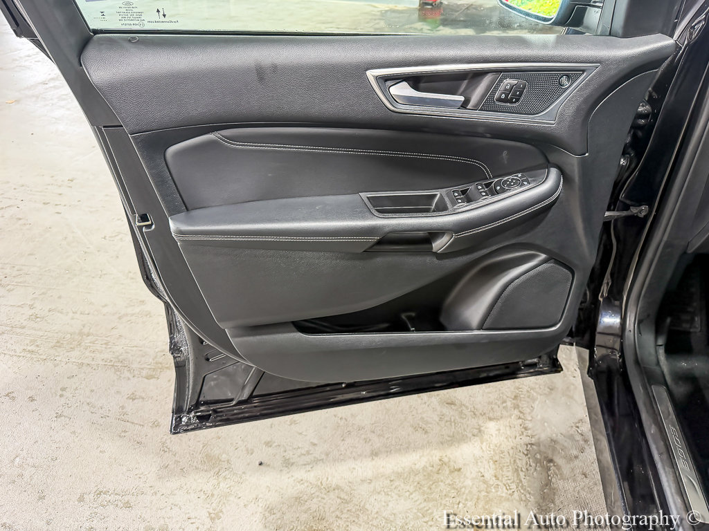 Certified 2024 Ford Edge Titanium w/ Equipment Group 301A AWD/4WD image 19