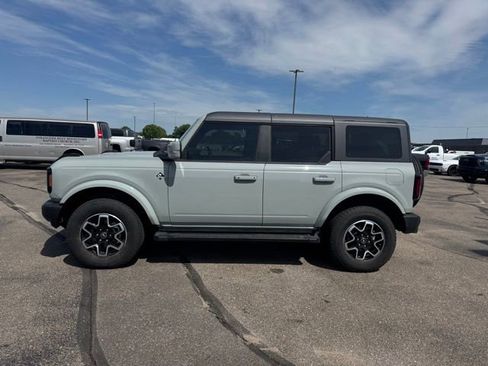 Used 2024 Ford Bronco Outer Banks AWD/4WD image 4