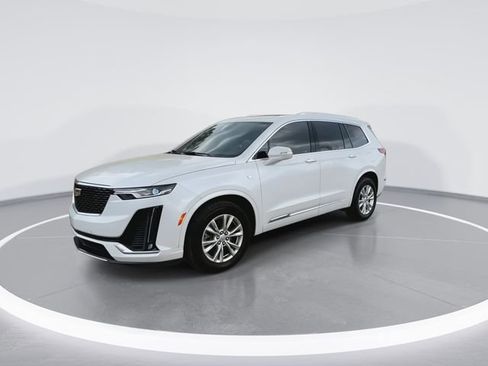 Used 2024 Cadillac XT6 Luxury FWD image 5