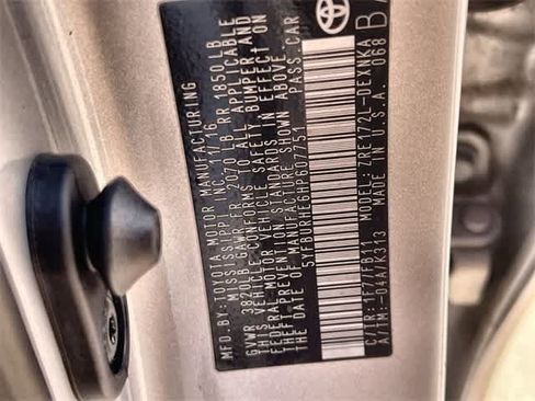 Used 2017 Toyota Corolla L image 22