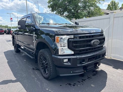 Used 2022 Ford F350 XLT w/ Black Appearance Package AWD/4WD image 2