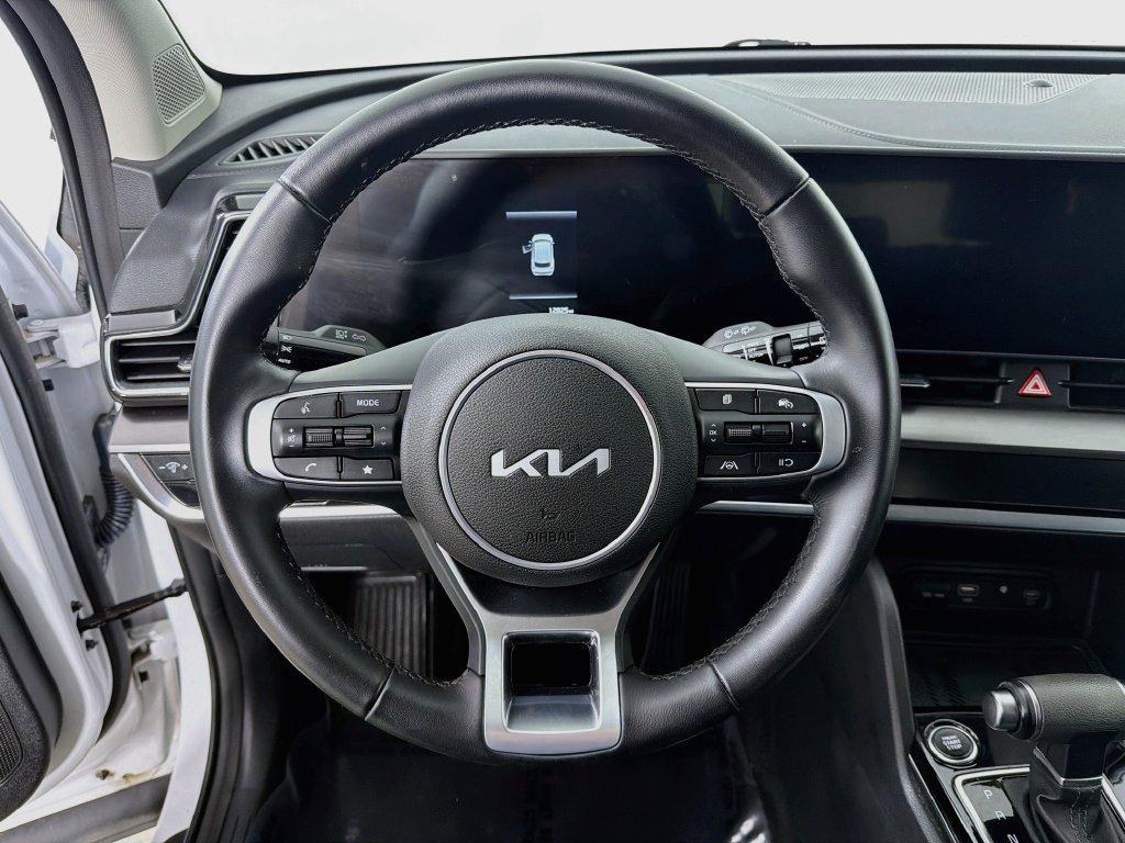 Used 2024 Kia Sportage EX FWD image 11