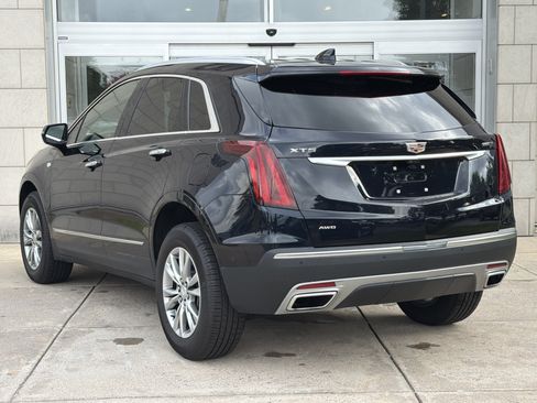 Used 2022 Cadillac XT5 Premium Luxury w/ Technology Package AWD/4WD image 9